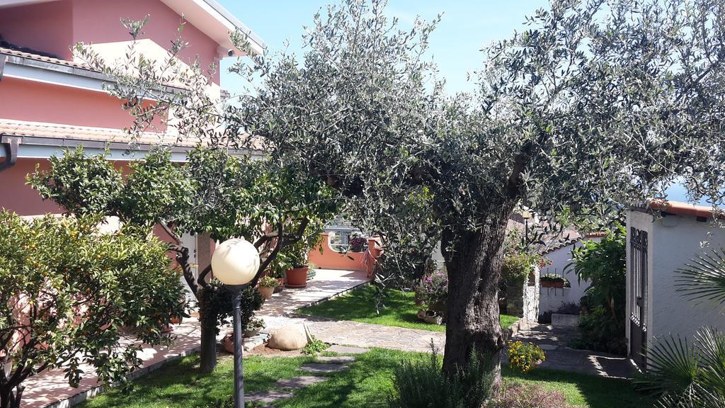 Azienda Agrituristica Villa Arianna Imperia Exterior photo